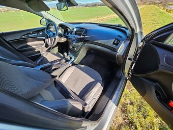 OPEL INSIGNIA 2.0CDTI - 11
