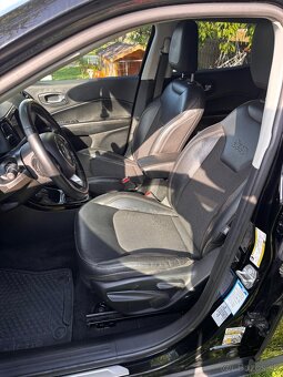 Jeep Compass - 11