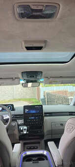 Hyundai Staria Luxury 2,2CRDi, 4x4 Automat - 11