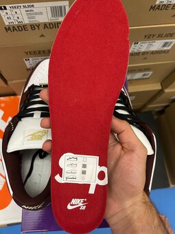 Nike SB Dunk Low X Supreme Stars Barkroot, 45 - 11