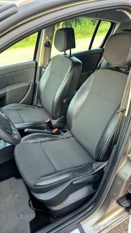 Predám Renault Clio Exclusive 1.6 automat - 11