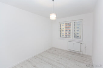 NA PREDAJ 3-izb.byt Petržalka, kompletná rekonštrukcia - 11