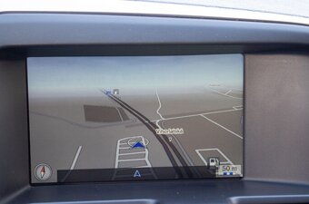 VOLVO XC60 (2015) - 11