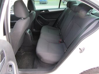 VW Jetta - 11