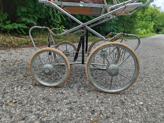 Retro detský kombinovaný kočík pre bábiky - 11