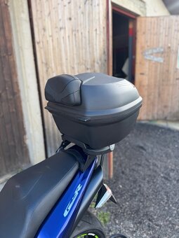 Suzuki Gsr 600 - 11