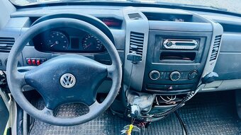 Predám odťahovku VW Crafter 2,5 - 11