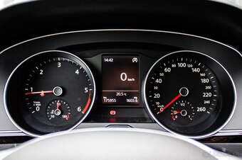 Volkswagen Passat Variant. - 11