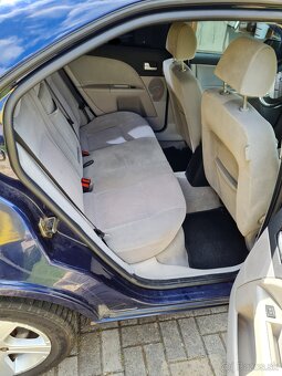 Ford Mondeo TDDI 2.0 Ghia - 11