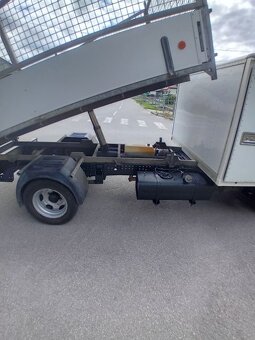 Predám Mitsubishi Fuso Canter r.v.2017 diesel - 11