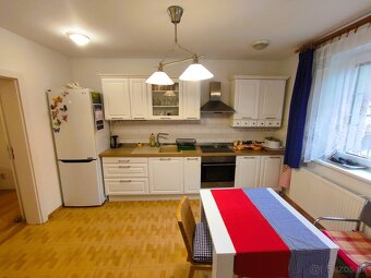 Ponúkame na predaj rodinný dom v obci Hrádok - 11