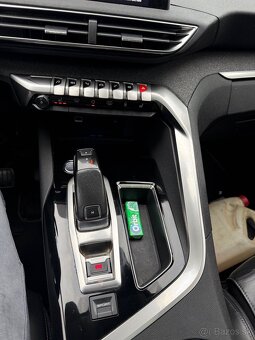 Peugeot 5008 2018 1.6(121kw) A/T 7 miest - 11