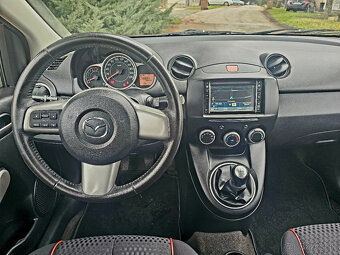 Mazda 2 - 11