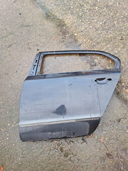 superb 3 pravý prah se sloupky - 11