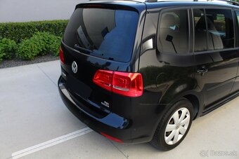 Volkswagen Touran 1.6 TDI DSG - 11