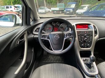 Opel Astra J 1.4i 74kW klima tempomat ČR 104tkm 2012 - 11