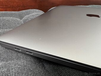 MacBook Pro 15" 2018, i7, 16GB RAM, 512 GB SSD v TOP stave - 11