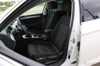 Volkswagen Passat Variant 2.0 TDI BMT Business Comfortline - 11