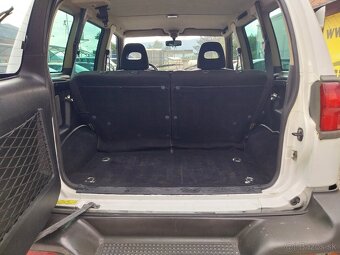 Nissan Terrano 2.7 TDi - 11