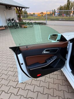 Mercedes-Benz CLA Shooting Brake SB 200 d A/T - 11