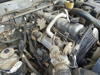 Mazda b2500 - 11