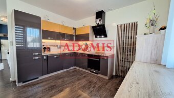 ADOMIS - priestraný rodinný dom, bazen, dvojgaráž, Rulandská - 11