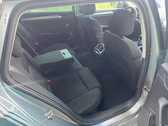 ŠKODA SUPERB COMBI 2,0 TDI 140kw DSG - 11