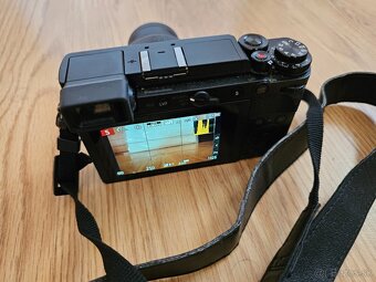 Panasonic Lumix GX9 s objektívom Lumix G 14-140mm a 12-32mm - 11