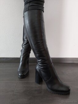 Kožené čižmy zn. Solo Femme 39 - 11