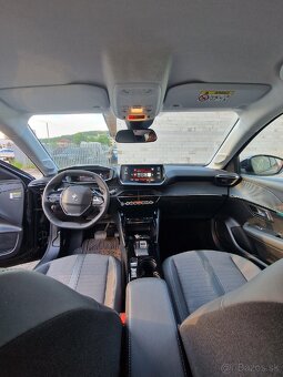 Peugeot 208 - 11