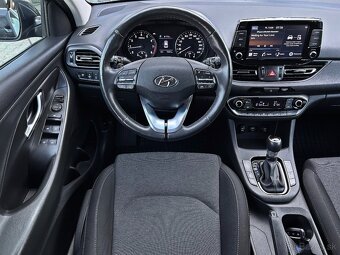 Hyundai i30CW 1.5 T-GDi 118kW mHEV AT7 Family - 11