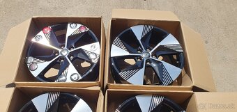 Toyota rav4 suzuki 5x114,3 r18  renault arkana honda crv - 11