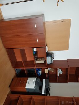 predam kancelarsky nabytok kniznica stoly - 11