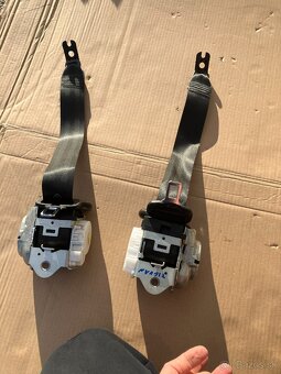 VW TIGUAN II 5NA zadni pasy 15-20 pravy levy - 11