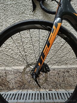Cestny karbonovy bicykel Giant Defy Advanced 2 - 11