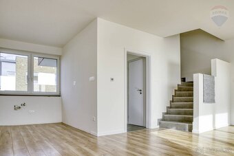 PREDAJ, DOM NA KĽÚČ, Dunajská Streda, 4 izby, pozemok 189 m2 - 11