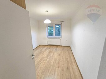 PRIESTRANNÝ 2-izbový byt (68m2) s VEĽKOU ZÁHRADOU (199m2), t - 11