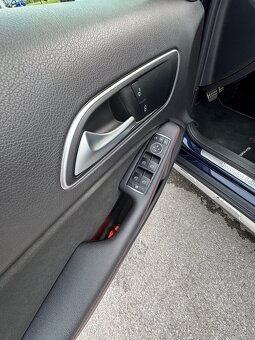 MERCEDES BENZ GLA 200d 4Matic automat - 11
