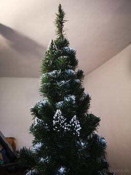Umelý vianočný stromček - 11