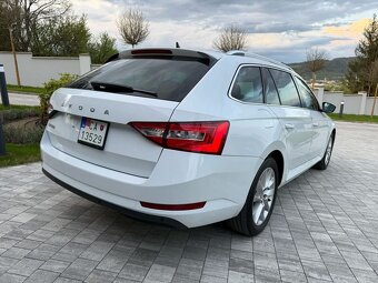 Škoda šuperb 2.0 TDi DSG - 11