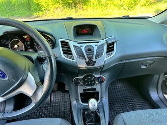 Ford fiesta - 11