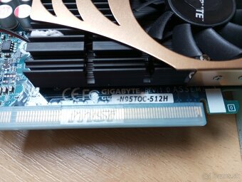 Grafické karty 2ks Asus,1ks gigabyte,1ks sapphire - 11