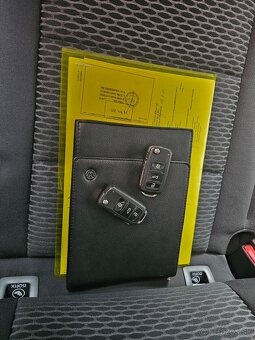 Volkswagen Golf VI 1,6 TDI 66kw Diesel - 11