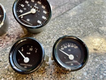 Budíky Škoda veterán - 11