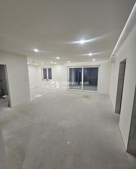 Na predaj 4 izbová moderná novostavba len 15 km od Komárna - 11