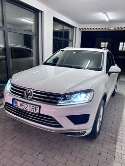 Volkswagen Touareg 3.0 TDI V6/TOP STAV - 11