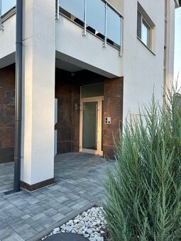 KRÁSNY JEDNOIZBOVÝ BYT V CENTRE MESTA - 11