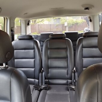 Volkswagen Touran, rok výroby 2013, 7-miestne - 11