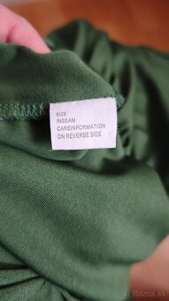 Zelené šaty s volánom - 11