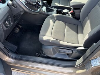 Predam VW Golf Sportsvan 1.2 tsi automat - 11